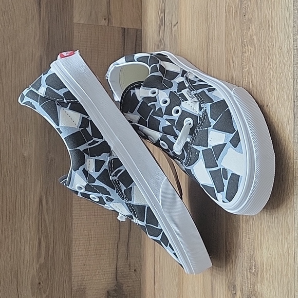 Van's Era Brand new in the box. - Picture 2 of 12